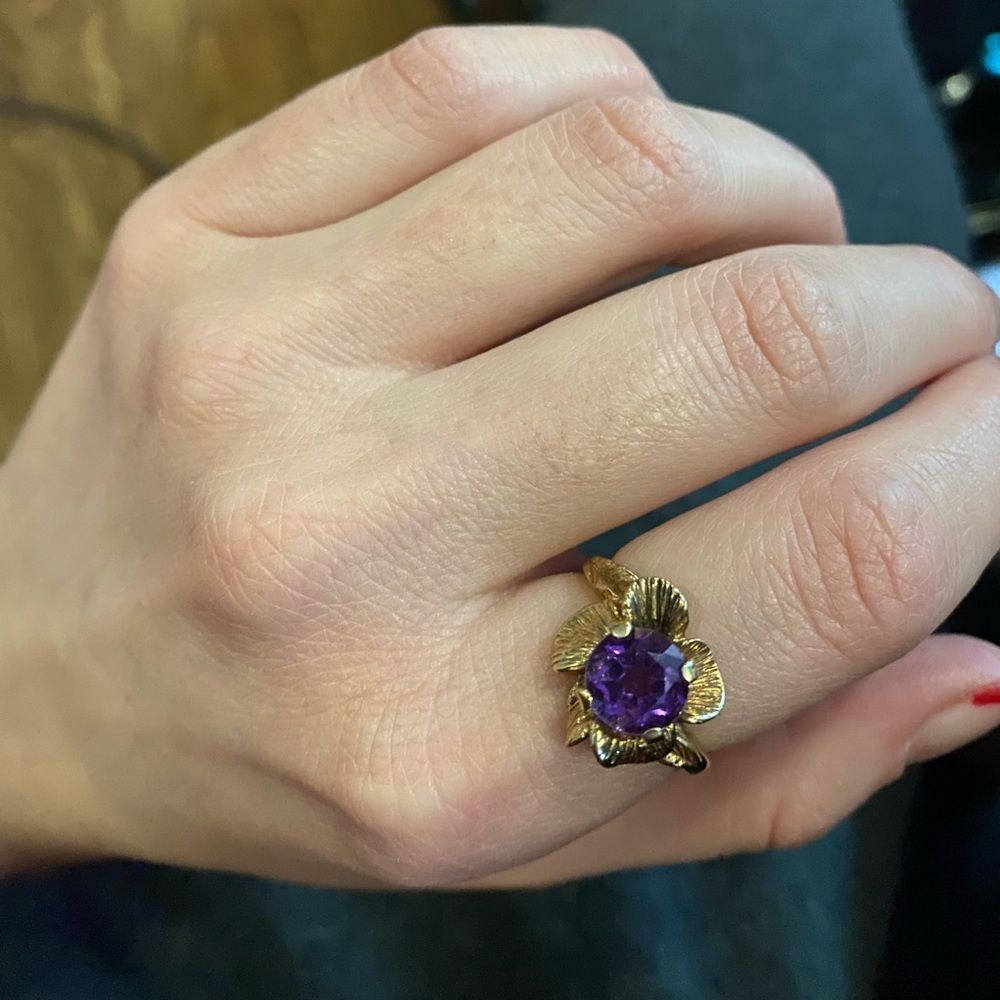 Vintage 14K Gold Amethyst Floral Ring